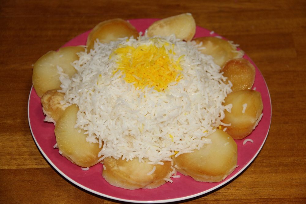 Chelow with Tahdig (Persian Steamed Rice)
