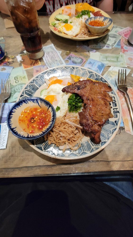 Cơm Tấm Sườn Nướng (Broken Rice with Grilled Pork Chop)