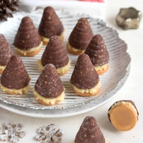 Cookies, Beehive, Czech (CZECH VČELÍ ÚLY OR VOSÍ HNÍZDA)