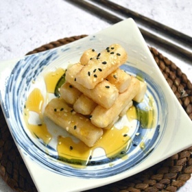 Korean Rice Cakes with Honey