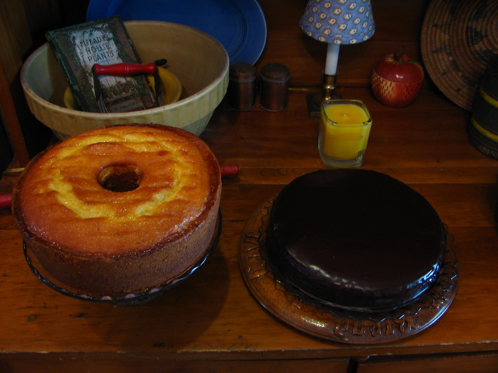 Maida Heatter's Lemon Buttermilk Bundt Cake