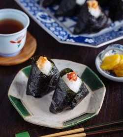 Onigiri (Japanese Rice Balls) おにぎり