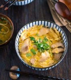 Oyakodon (Chicken and Egg Bowl) 親子丼