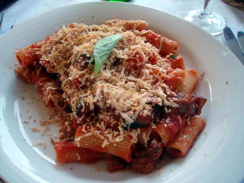 Rigatoni alla Norma