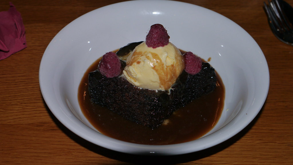 Sticky Toffee Pudding with Toffee Sauce