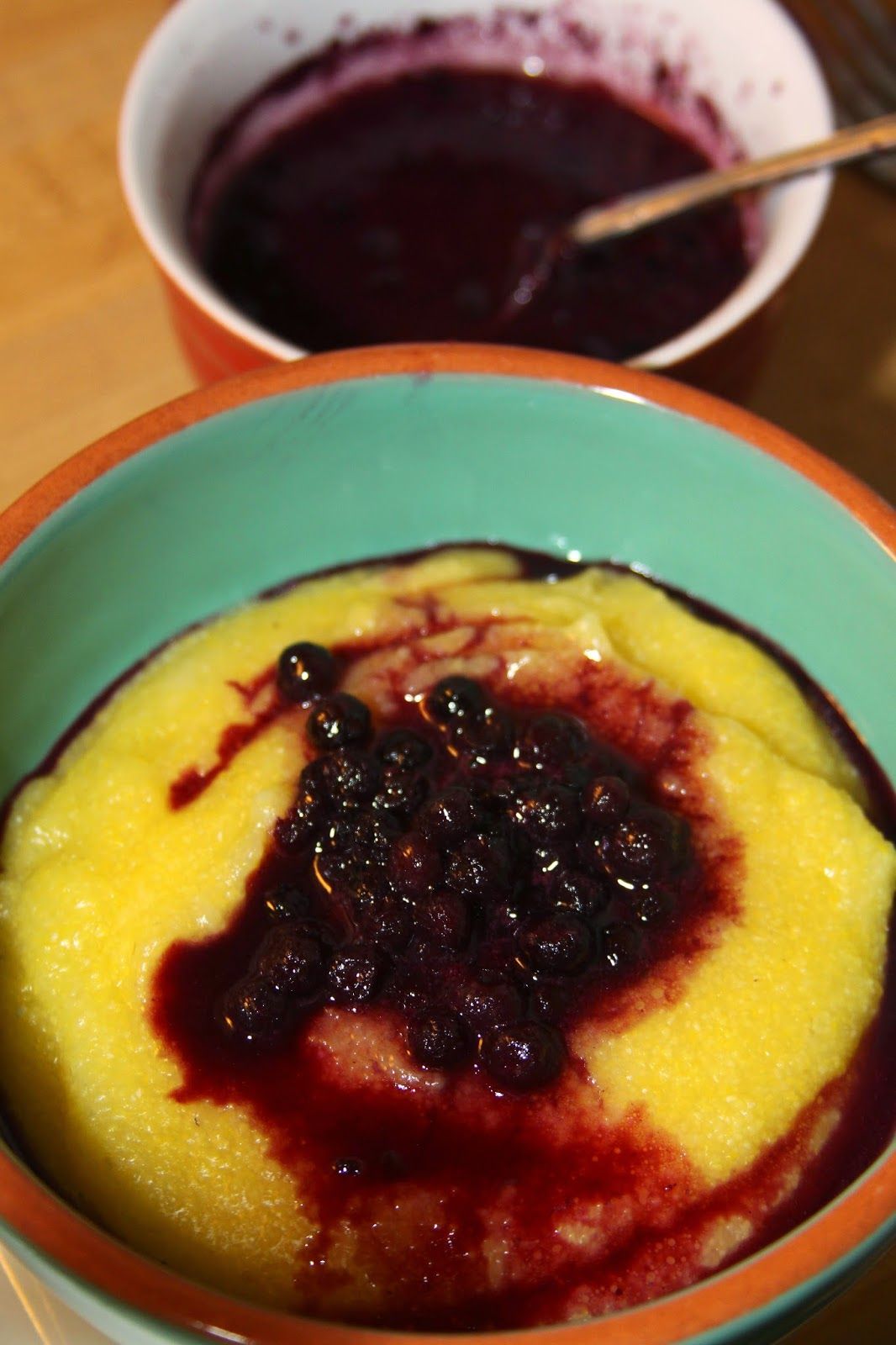 Sweet Breakfast Grits with Brown Sugar and Blueberries