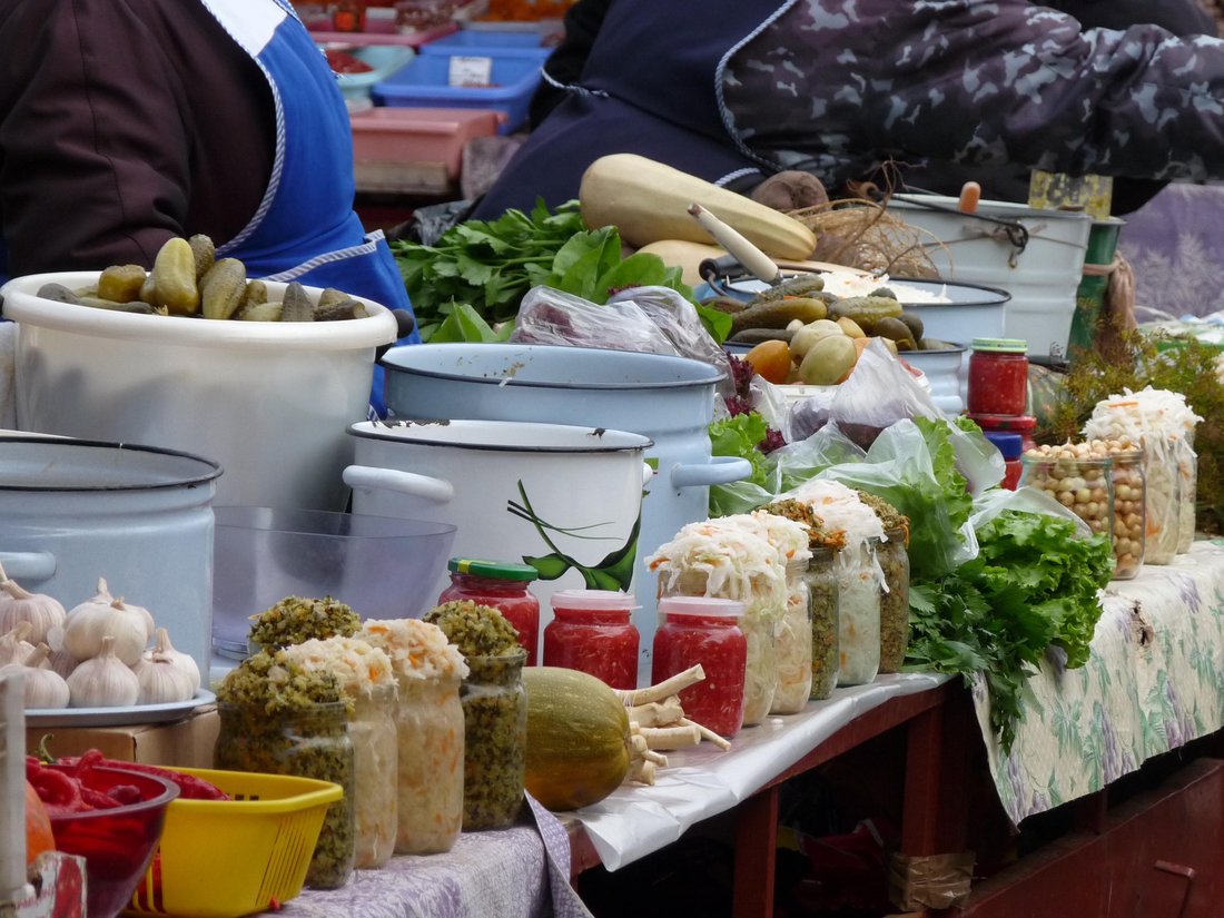 A pickle stall at the market in Kostroma, Russia. Note that it is a stall — here the pickle is a course, not a garnish